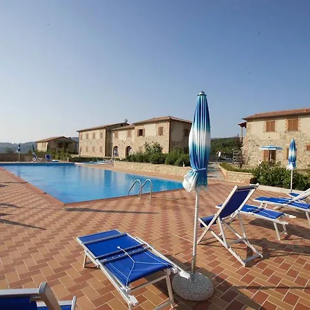 Sleeps 2 Pool Wifi T764956