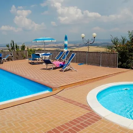 Lägenhet Sleeps 2 Pool Wifi T764956