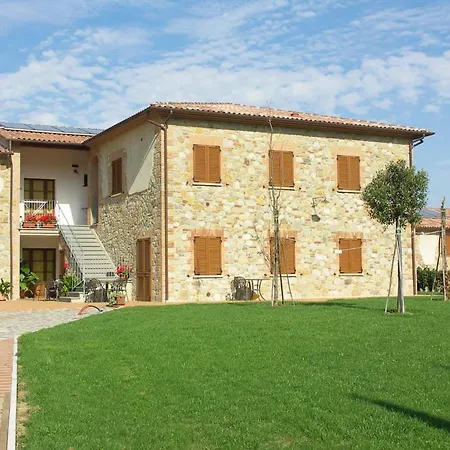 Lägenhet Sleeps 2 Pool Wifi T764956